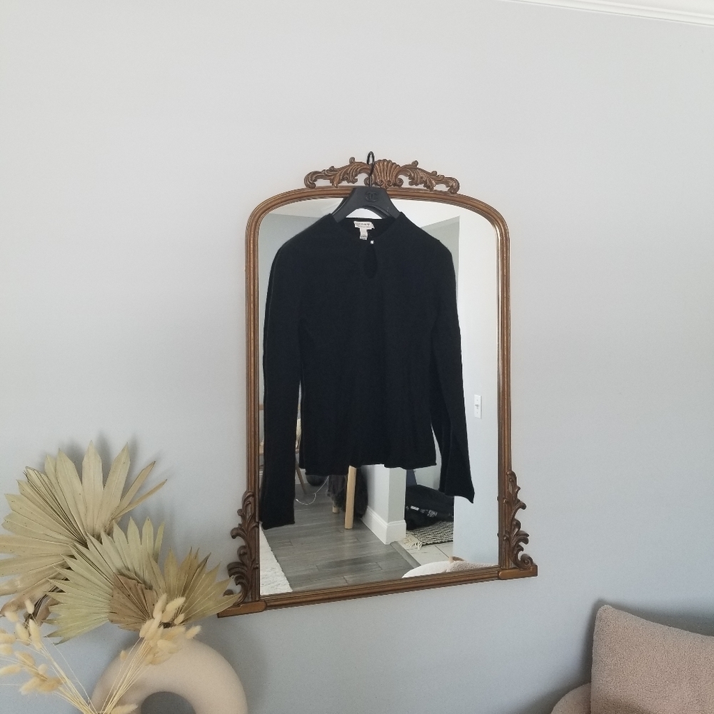 Subtle Luxury Black Cashmere Sweater
